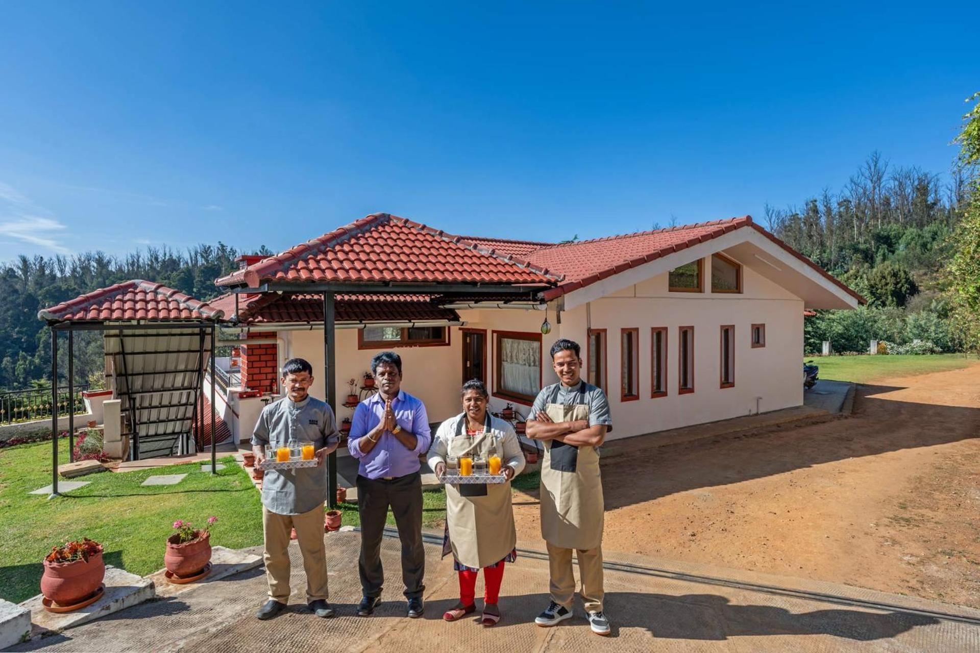 Stayvista At The West Wind 5Bhk Villa Ooty Comp Breakfast Exterior photo